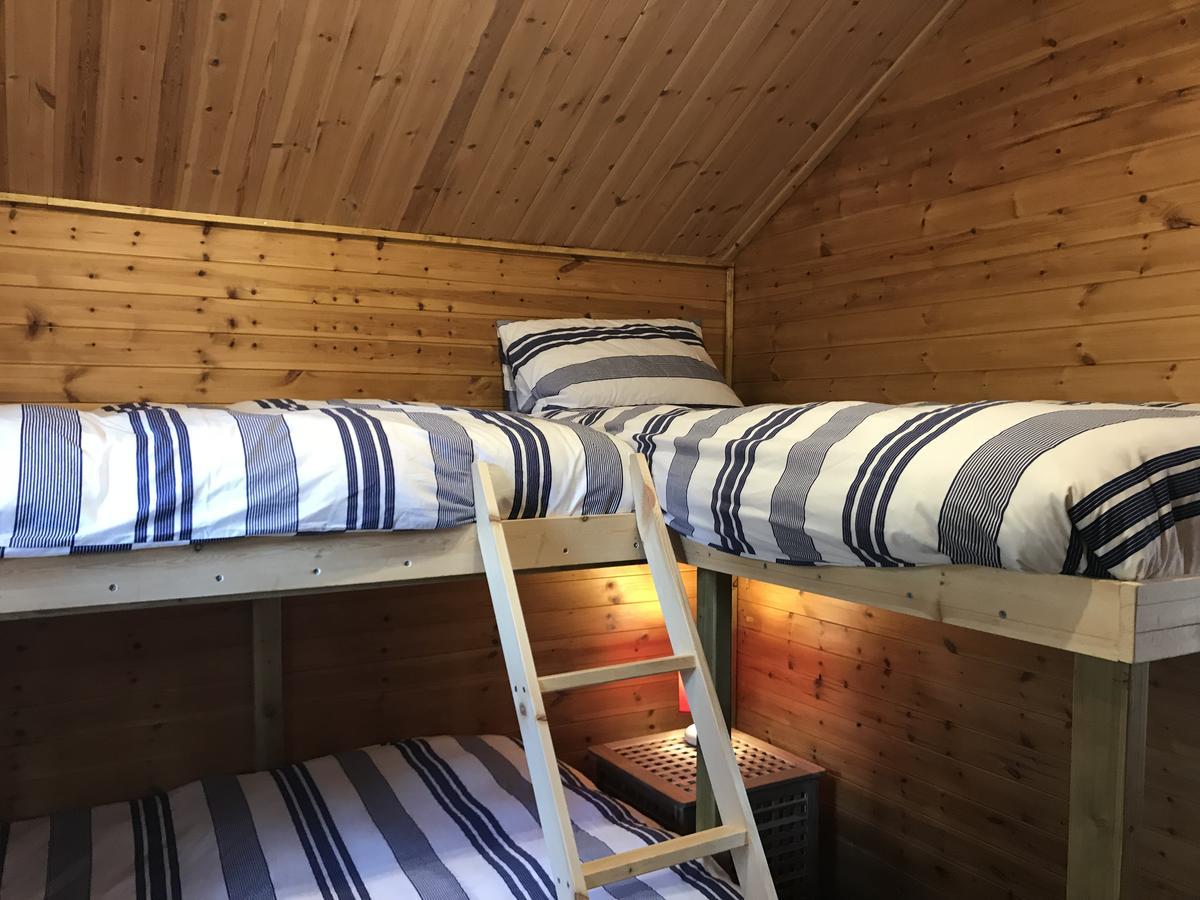 Отель Bryn Dinas Camping Pods Ltd. Бетгелерт Экстерьер фото